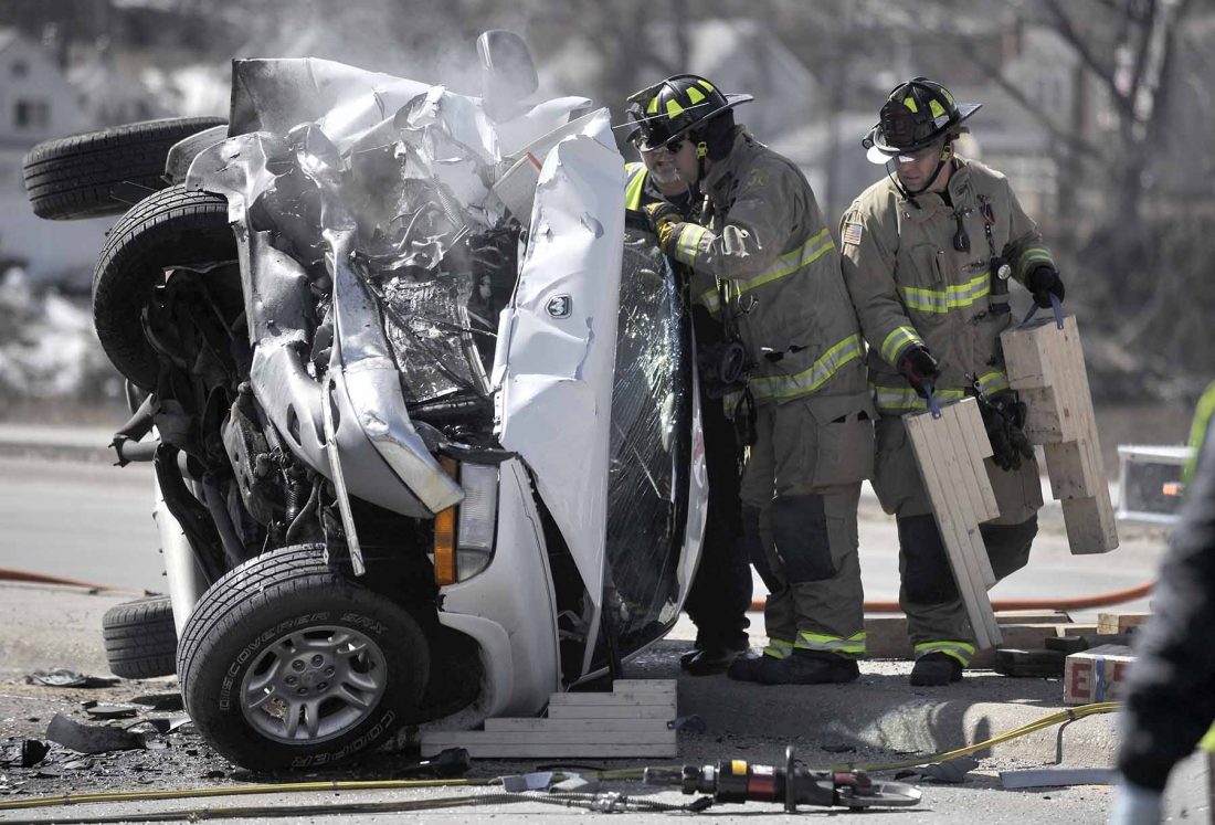 Woman dies in Kenyon Road crash News, Sports, Jobs Messenger News
